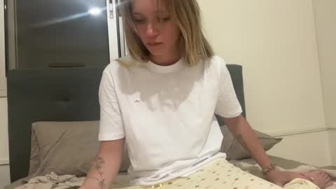 Bella Bloom online show from May 28, 7:11 pm