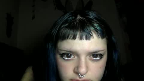 Snapshot of bellablue222 chatting on January 30, 3:22 am bellablue online show from January 30, 3:22 am