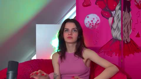 Bella online show from February 14, 7:49 am