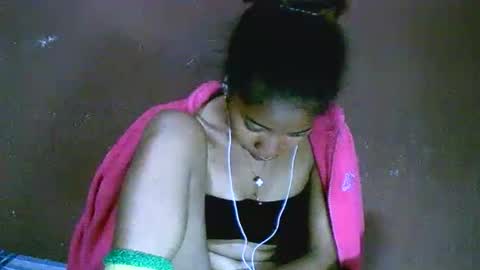 bellaena online show from November 16, 1:55 am