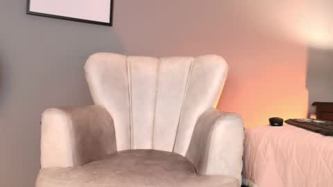 Bella online show from September 10, 11:32 am