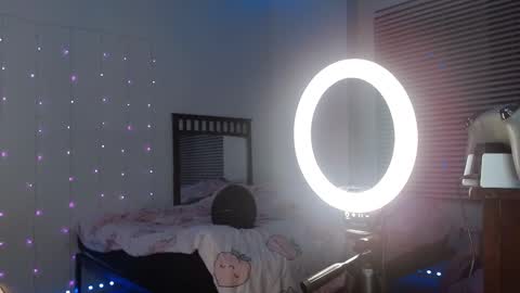 Bella Monroe online show from February 25, 6:03 am