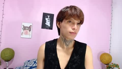 bellamy_094 online show from May 12, 12:35 pm