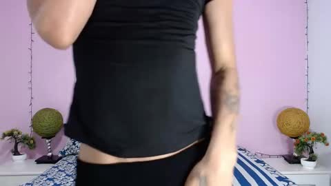 bellamy_094 online show from May 16, 2:38 pm
