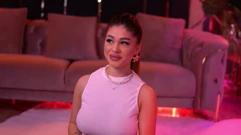 Snapshot of bellanoirre chatting on February 27, 6:30 pm Bella online show from February 27, 6:30 pm