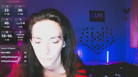 bellaqueen0701 online show from November 19, 12:21 am