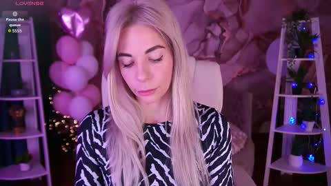 Bella online show from February 21, 10:00 pm