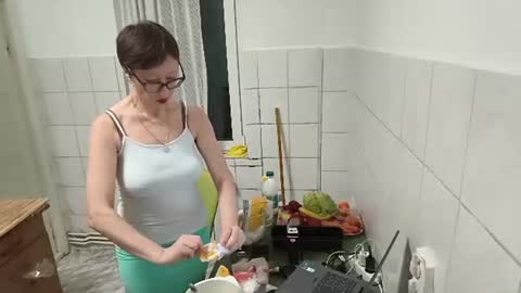 Emma online show from June 12, 7:02 pm