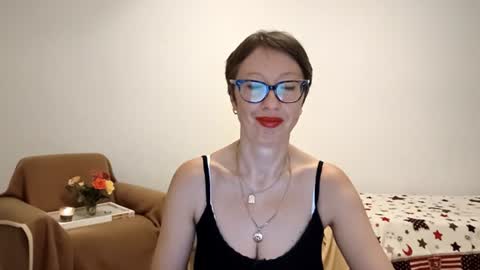 Snapshot of bellarose_2020 chatting on July 17, 7:08 pm Emma online show from July 17, 7:08 pm