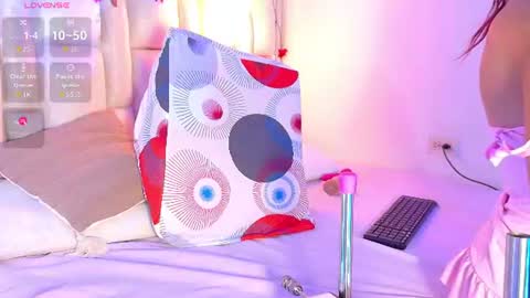 BellaSanderrs online show from June 20, 11:46 am