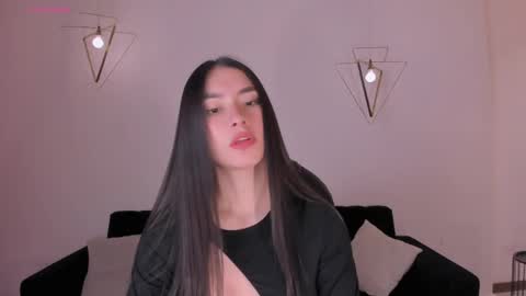 B E L L A  online show from May 28, 11:29 am