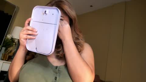 BELLA JONES online show from March 26, 7:25 am