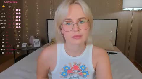 Bella online show from September 19, 12:45 am