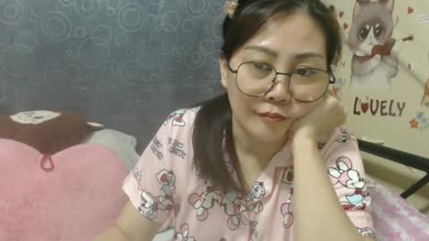 Snapshot of bellbabe chatting on January 8, 7:03 pm Bella online show from January 8, 7:03 pm