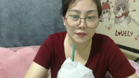 Snapshot of bellbabe chatting on February 9, 7:16 am Bella online show from February 9, 7:16 am