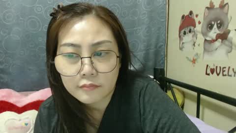 Snapshot of bellbabe chatting on February 25, 1:41 am Bella online show from February 25, 1:41 am