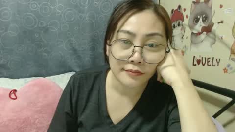 Snapshot of bellbabe chatting on February 25, 10:47 am Bella online show from February 25, 10:47 am