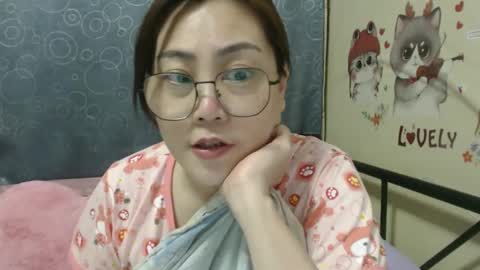 Snapshot of bellbabe chatting on February 25, 9:02 pm Bella online show from February 25, 9:02 pm