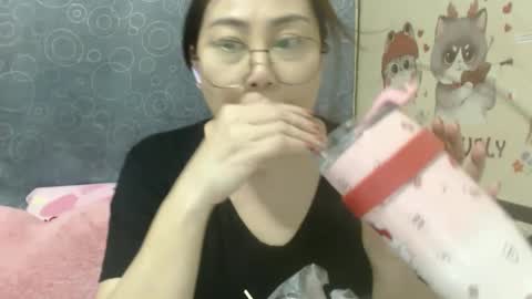 Snapshot of bellbabe chatting on March 11, 10:18 am Bella online show from March 11, 10:18 am