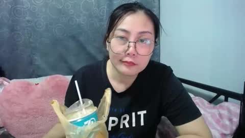 Snapshot of bellbabe chatting on October 17, 4:59 am Bella online show from October 17, 4:59 am