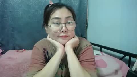 Snapshot of bellbabe chatting on March 16, 9:02 am Bella online show from March 16, 9:02 am