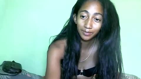 Snapshot of belle_annah chatting on March 26, 12:44 pm belle_annah online show from March 26, 12:44 pm