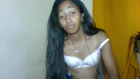 Snapshot of belle_annah chatting on April 24, 5:59 pm belle_annah online show from April 24, 5:59 pm