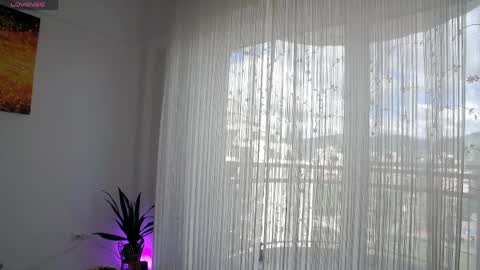 Snapshot of belle_blondy chatting on May 8, 10:42 am belle_blondy online show from May 8, 10:42 am
