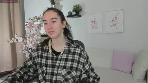 Bella online show from April 14, 2:45 pm