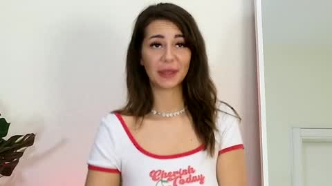 Snapshot of belleskye chatting on April 17, 3:53 am Belle online show from April 17, 3:53 am