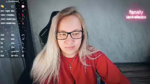 Your Annabelle Wolf  online show from June 23, 6:50 pm