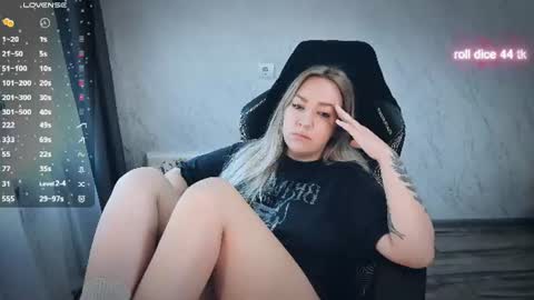 Your Annabelle Wolf  online show from July 29, 8:56 am