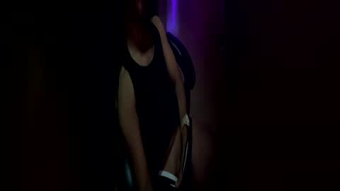 bello477192 online show from July 3, 11:33 pm