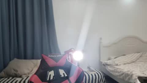 Snapshot of ben705676 chatting on March 2, 6:19 pm Ben online show from March 2, 6:19 pm