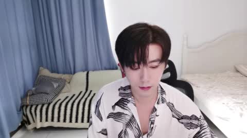 Snapshot of ben705676 chatting on September 10, 2:22 am Ben online show from September 10, 2:22 am