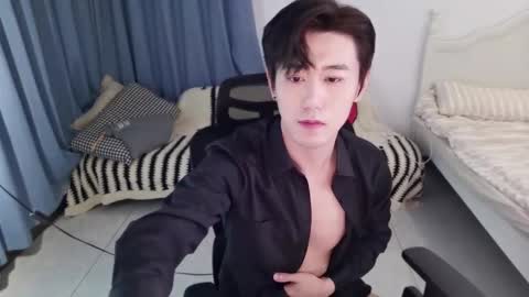 Snapshot of ben705676 chatting on September 20, 2:18 pm Ben online show from September 20, 2:18 pm