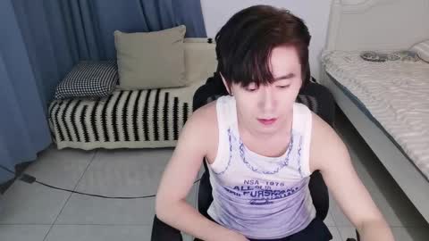 Snapshot of ben705676 chatting on October 1, 5:19 pm Ben online show from October 1, 5:19 pm