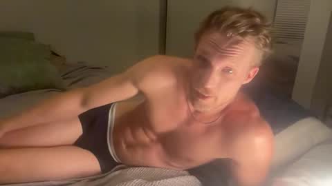 bendoverxo online show from November 8, 9:42 am