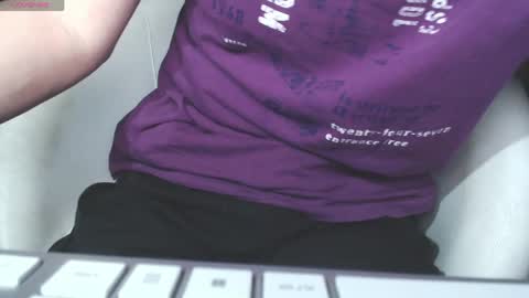 benijamin online show from April 12, 8:47 pm