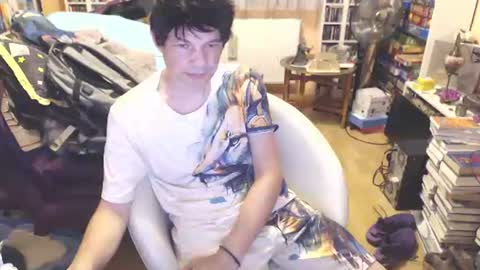 Snapshot of benijamin chatting on July 2, 9:15 am benijamin online show from July 2, 9:15 am