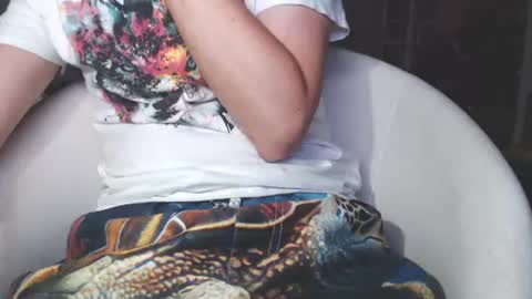 Snapshot of benijamin chatting on July 5, 9:33 pm benijamin online show from July 5, 9:33 pm