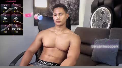 benjamincooperk online show from October 24, 2:02 pm