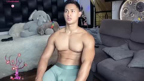 benjamincooperk online show from May 29, 3:54 pm