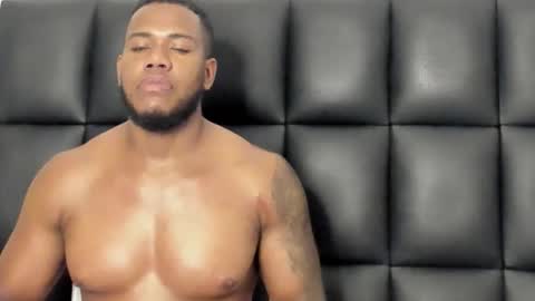 Snapshot of benjaminsr chatting on March 3, 3:45 am BEJAMIN online show from March 3, 3:45 am