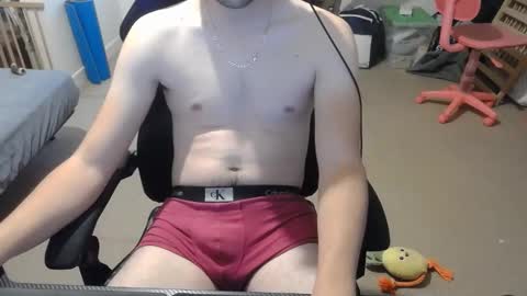 Snapshot of benjifrenchifirst chatting on October 19, 4:29 pm Benjifrenchi online show from October 19, 4:29 pm