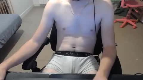 Snapshot of benjifrenchifirst chatting on October 24, 4:47 pm Benjifrenchi online show from October 24, 4:47 pm