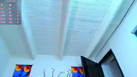 Snapshot of benn_ulus chatting on December 18, 12:33 pm benn_ulus online show from December 18, 12:33 pm