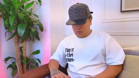 bennett_alejoo online show from March 19, 5:39 pm