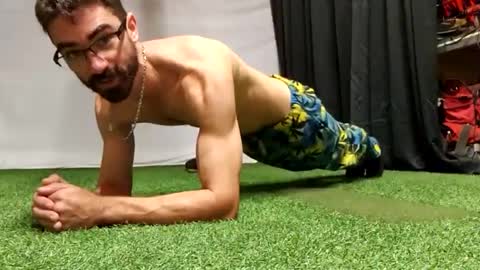 benny_boy95 online show from October 6, 2:36 pm