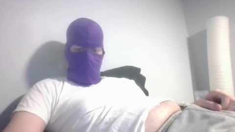 bennybueno online show from March 2, 4:14 am